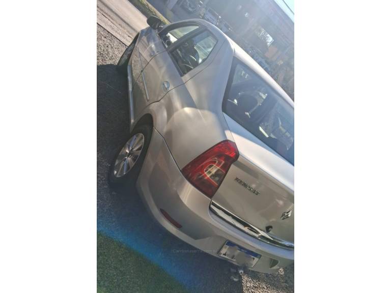 RENAULT - LOGAN - 2011/2011 - Prata - R$ 23.900,00