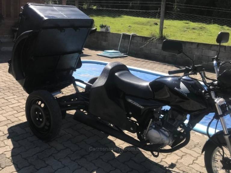 HONDA - CG 150 - 2004/2004 - Preta - R$ 16.900,00