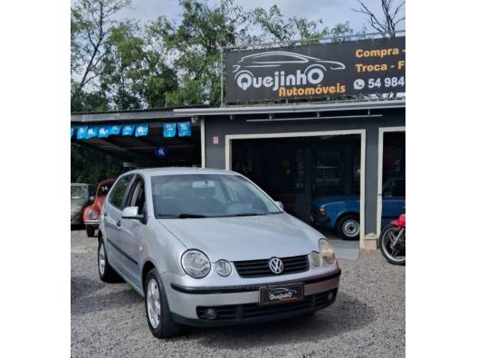 VOLKSWAGEN - POLO - 2002/2003 - Prata - R$ 17.900,00