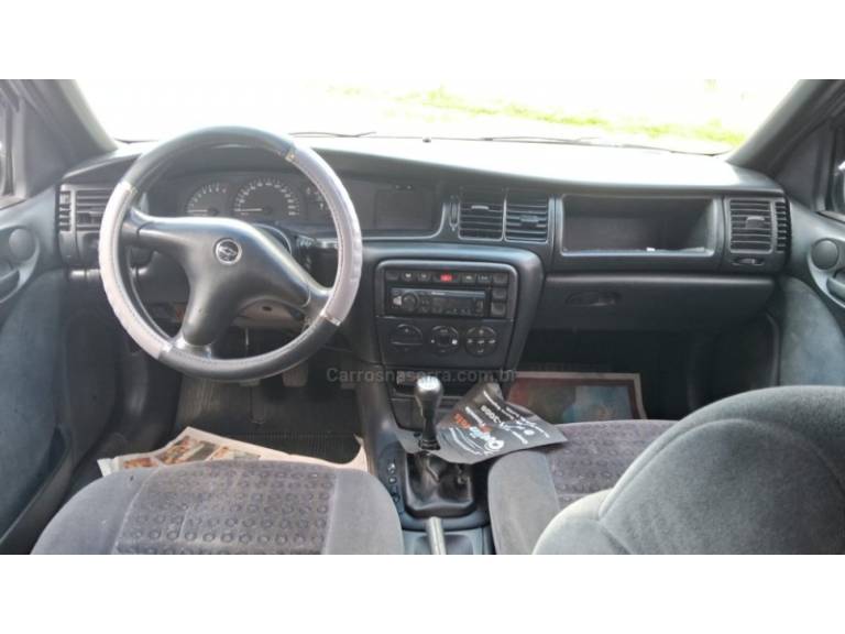 CHEVROLET - VECTRA - 1999/1999 - Prata - R$ 16.900,00