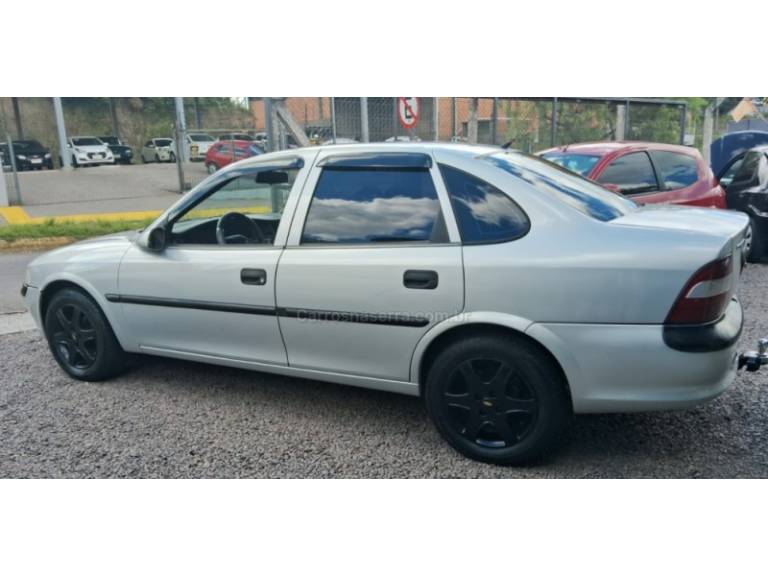 CHEVROLET - VECTRA - 1999/1999 - Prata - R$ 16.900,00