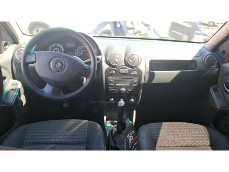 RENAULT - SANDERO - 2011/2012 - Prata - R$ 29.900,00