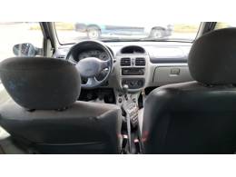 RENAULT - CLIO - 2005/2006 - Azul - R$ 12.900,00