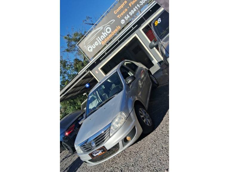 RENAULT - LOGAN - 2011/2011 - Prata - R$ 23.900,00