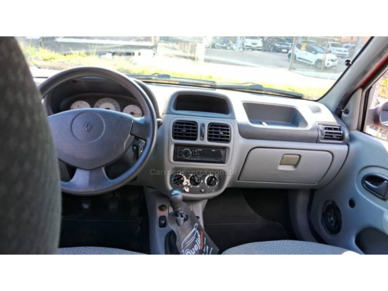 RENAULT - CLIO - 2010/2010 - Vermelha - R$ 21.900,00
