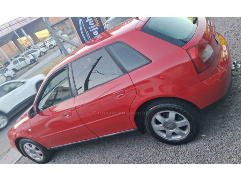 AUDI - A3 - 2006/2006 - Vermelha - R$ 28.900,00