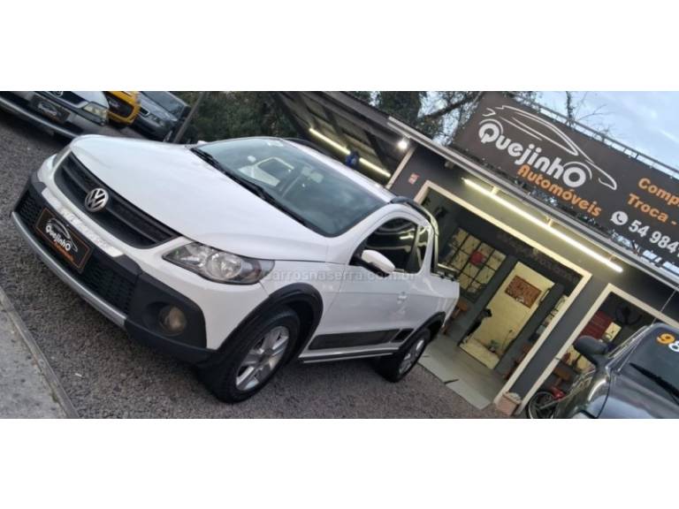 VOLKSWAGEN - SAVEIRO - 2011/2012 - Branca - R$ 49.900,00