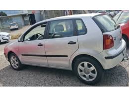 VOLKSWAGEN - POLO - 2002/2003 - Prata - R$ 17.900,00