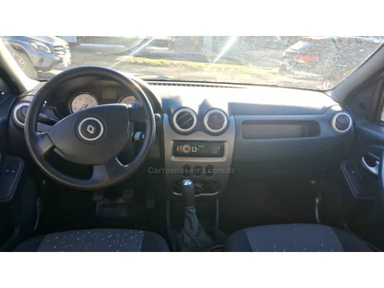 RENAULT - LOGAN - 2011/2011 - Prata - R$ 23.900,00
