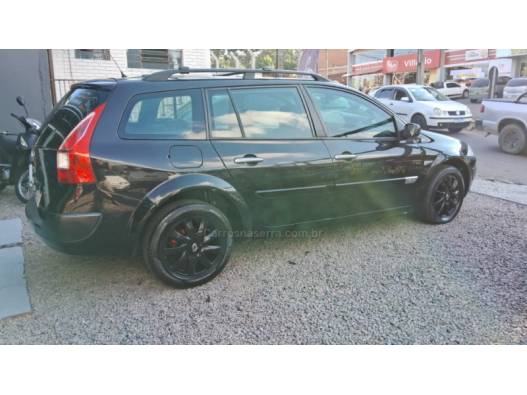 RENAULT - MÉGANE - 2012/2012 - Preta - R$ 31.900,00