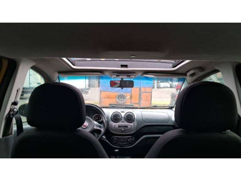 FIAT - PALIO - 2013/2014 - Amarela - R$ 42.900,00